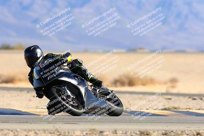 media/Jan-08-2022-SoCal Trackdays (Sat) [[1ec2777125]]/Turn 4 (1145am)/